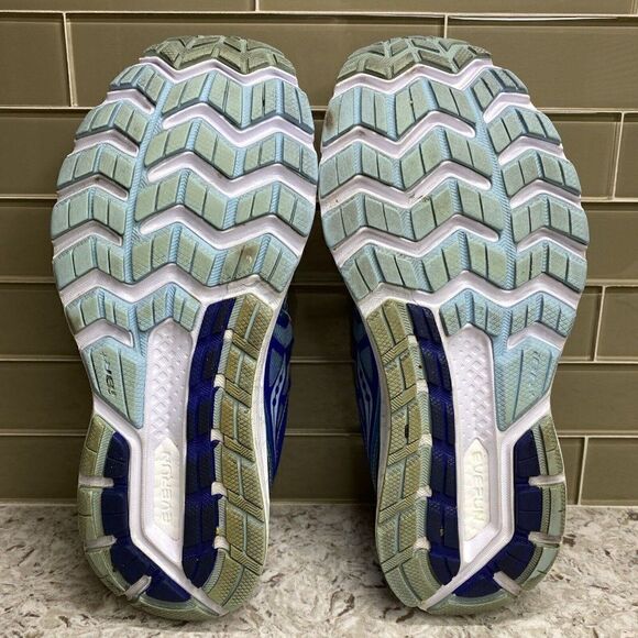 Saucony Hurricane ISO 3 Running Shoes - Picture 8 of 8